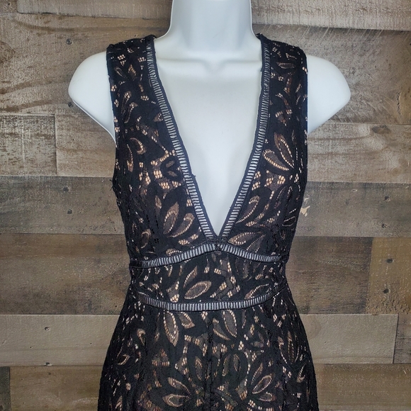 Lulu's Amora Black Wide Leg All Lace Eyelash Scallop Hem Jumpsuit - Picture 3 of 12